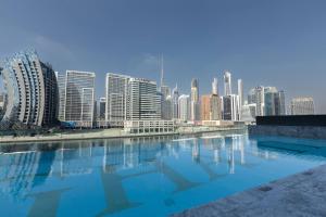 Furnished 1 Bedroom In Business With Burj View