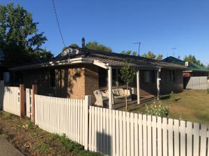 ‘Biloela’ Central Yack House
