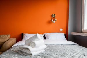 Zielona Nowa Huta Apartment by BookingHost