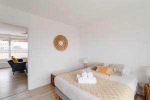 Appartements Le Ballast - Appt a Dinard avec balcons et garage : photos des chambres