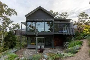 Hepburn Rise - Hepburn