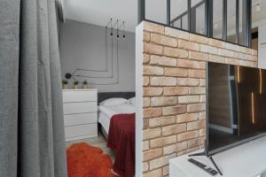 River View Studio with Balcony & FREE GARAGE Wrocław by Renters