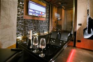 BLACK HOLE ROOMS - 3hvězdičkové hotely ve městě Katánie