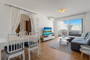 City center apartment by Costarentals - Ref 94