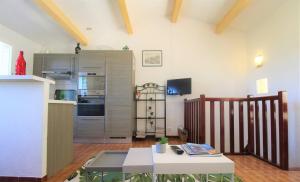 Villas GASCOU - Golfe de St-Tropez - Mazet dans un domaine avec piscine et terrain de tennis : photos des chambres