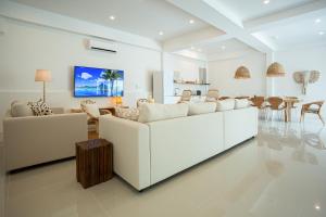 Paradise Samui Villa Chaweng, 5 Bedrooms with Private Pool