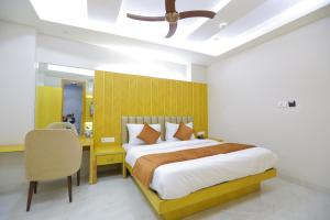 Hotel Glitz - Walk in from New Delhi Railway Station