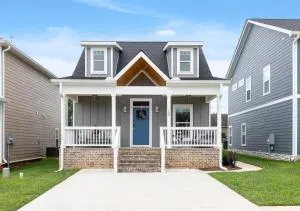 Cozy Lake Cottage W/ Kayaks, SUPs, Pool & Firepit - مونتيغل