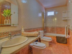 Apartment in Radazul with Stunning Sea Views