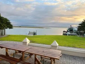 Laaiplek Hotel - 韦尔德里夫