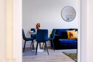 Welcoming Home in Johnstone, Near Glasgow Airport - Bonnie Lodgings