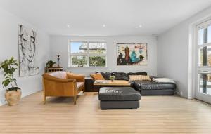 Awesome Home In Sæby With Kitchen