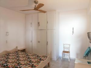 Renovated apartment in the heart of Paroikia.