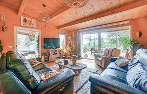 3 Bedroom Nice Home In Sommières