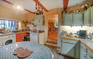 3 Bedroom Nice Home In Sommières