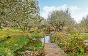 Maisons de vacances 3 Bedroom Nice Home In Sommires : photos des chambres