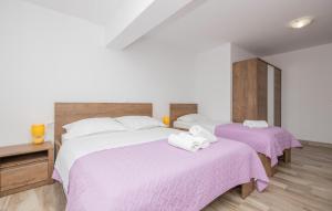 Awesome Apartment In Rogotin With Wifi