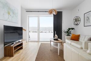 Luxurious newly built villa with patio and private parking