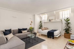 Waou Gran Via Attic - Corta Duración