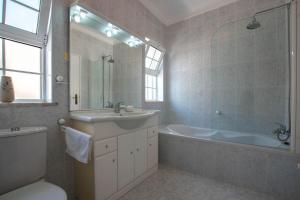 Casa Novo Horizonte by Portucasa