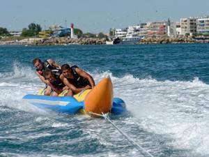 Appartement T2 avec terrasse et parking à 350m de la plage, proche commerces. - FR-1-307-217