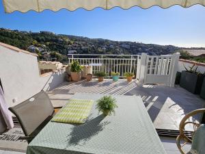 Maison mitoyenne T3 avec piscine, clim, parking, animaux acceptés - FR-1-768-21