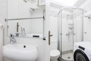 Upscale 3BR Apartment in Chalandri by UPSTREET