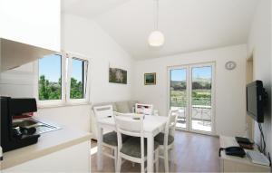 Pet Friendly Home In Plano