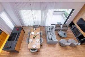 OPULENT PENTHOUSE 2 - Vari