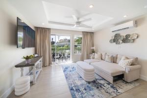 The Crescent at Coral Beach 101 condo