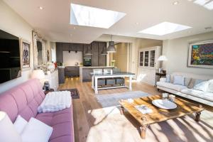 Swanky London pad in Putney