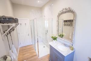 Swanky London pad in Putney