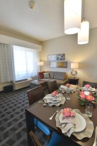 Two-Bedroom Suite room in TownePlace Suites by Marriott Williamsport