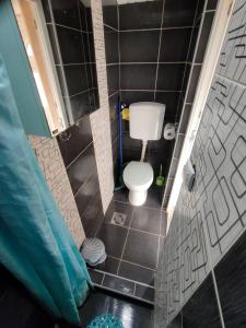 Mala dvorišna garsonjera za 1-2 osobe