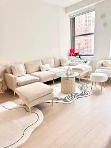 Exquisite Urban Oasis: Luxury 1 Bedroom Retreat in Downtown Manhattan - Fort Jay