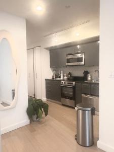 Exquisite Urban Oasis: Luxury 1 Bedroom Retreat in Downtown Manhattan