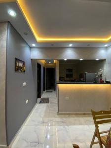 Cozy king bed in 6 of October city