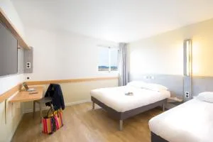 Ibis Budget Fréjus St Raphaël centre et Plage - Фрежус