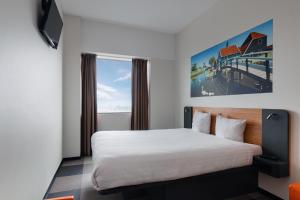 easyHotel Amsterdam Zaandam