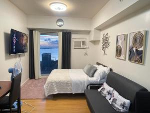 Modern and Cozy Condo in 8Adriatico near PGH, SLMEC and US Embassy