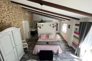 Villas 84A - Mas d-Elise magnificent villa with pool in the heart of Luberon : photos des chambres