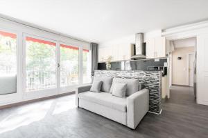 Appartement ensoleillé Buttes Chaumont - III