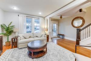 Lovely Carytown Home Walk to Shops and Restaurants