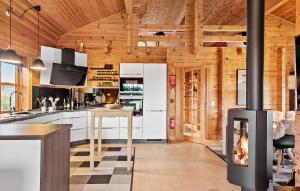 Lovely Home In Væggerløse With Kitchen