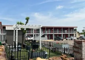 Midtown Inn & Suites - La Junta