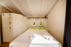 06V - Beautiful villa with spa pool and tennis