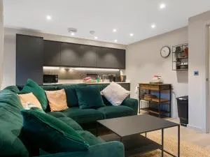 Pass the Keys Exceptional 3 Bedroom River View Apartment - 阿尔弗斯顿