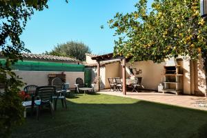 Cals Avis Casa con jardín y barbacoa en Banyoles