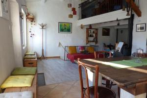 Maisons de vacances Au Bregnat Vue du mont Ventoux : photos des chambres