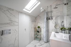 T1 Oasis with Amazing Terrace